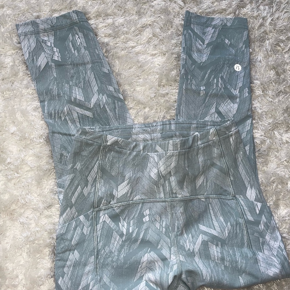 Lululemon gym pants